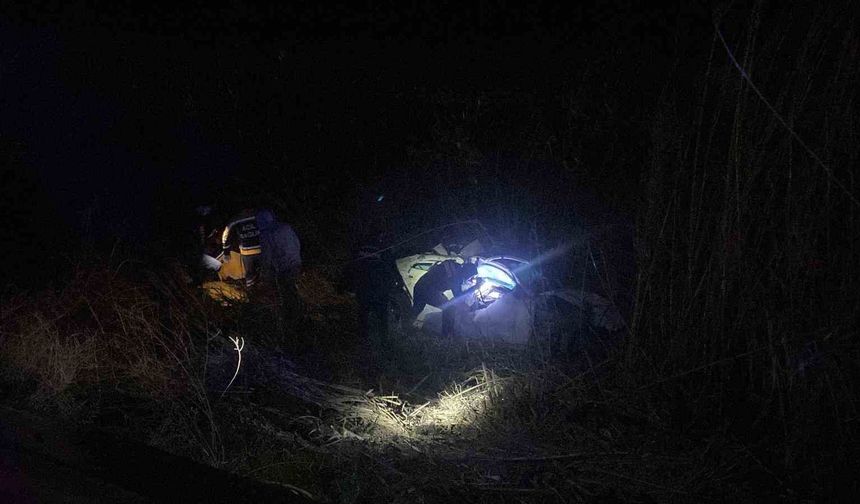 Ceyhan’da Can Pazarı: Otomobil Dere Yatağına Uçtu, 1 Kişi Hayatını Kaybetti