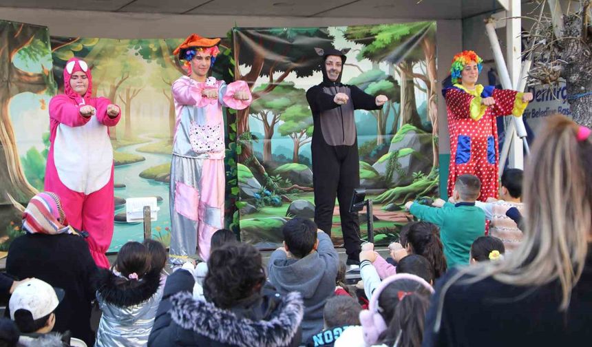 Yüreğir’de Ara Tatil Coşkusu: Çocuk Şenlikleri Yüzleri Güldürdü