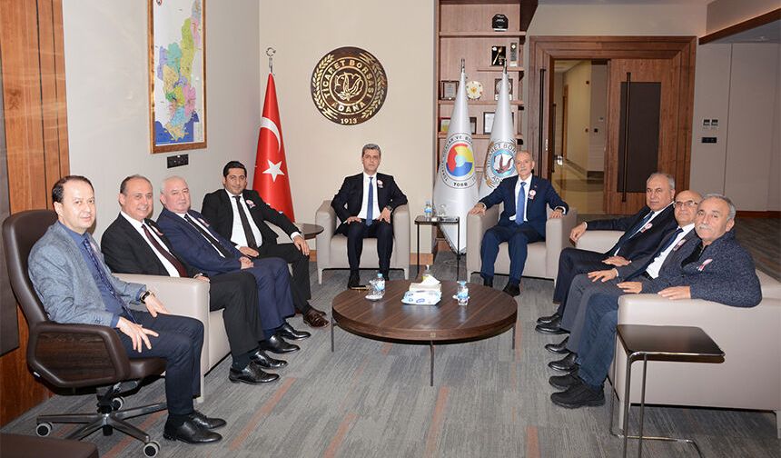 Adana Defterdarlığı İş Dünyasıyla Buluştu: Vergi Sorumluluğu Konuşuldu