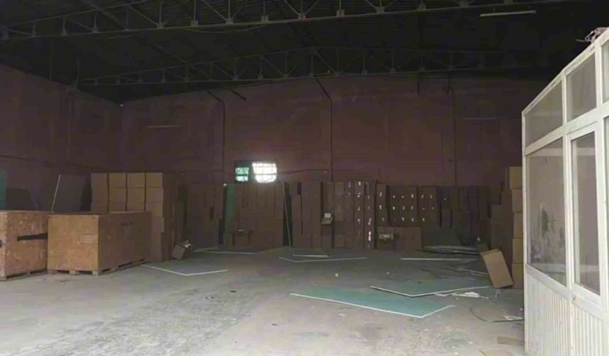 Adana’da Dev Baskın: 66 Milyon Kaçak Makaron Ele Geçirildi!