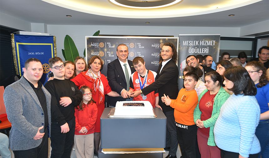 Anatolıa Rotary Kulübü’nden Meslek Hizmet Ödülleri