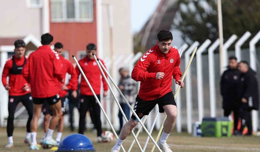 Trendyol 1. Lig’de Nefesler Tutuldu: Dev Randevu Yaklaşıyor