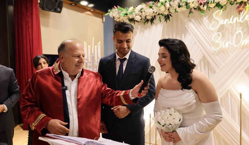 Yüreğir’de 14 Şubat’ta Aşk Nikahla Taçlandı