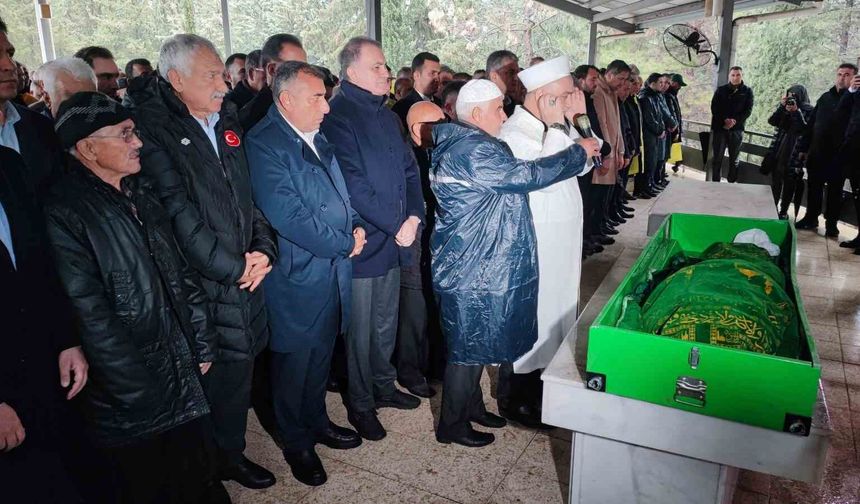 Tamer Dağlı’nın Acı Kaybı: Annesine Veda Etti