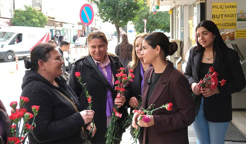 Ceyhan’da 8 Mart Coşkusu: Başkan Vekili Yıldız Kadınlarla Buluştu