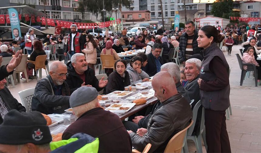 Ceyhan’da Binler Ramazan Sofrasında Buluştu! İşte O Muhteşem Kareler