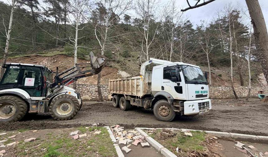 Feke’de Büyük Değişim! Belediye Her Yeri Yeniliyor
