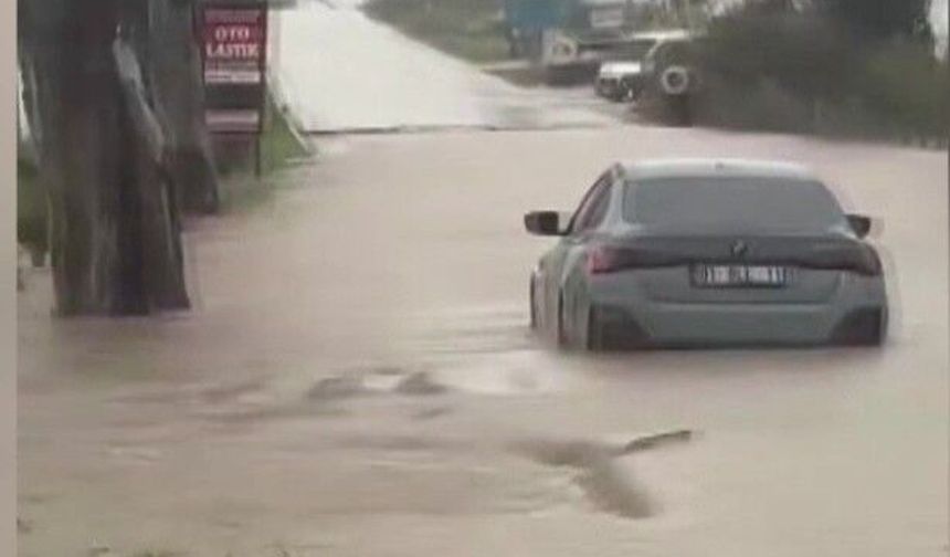 Adana’da Hayat Durma Noktasına Geldi! Karataş Sular Altında