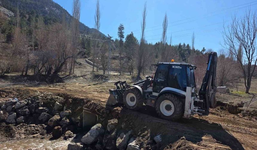 Adana’da Yağışlar Yolu Kapattı! Günler Sonra Yeniden Açıldı