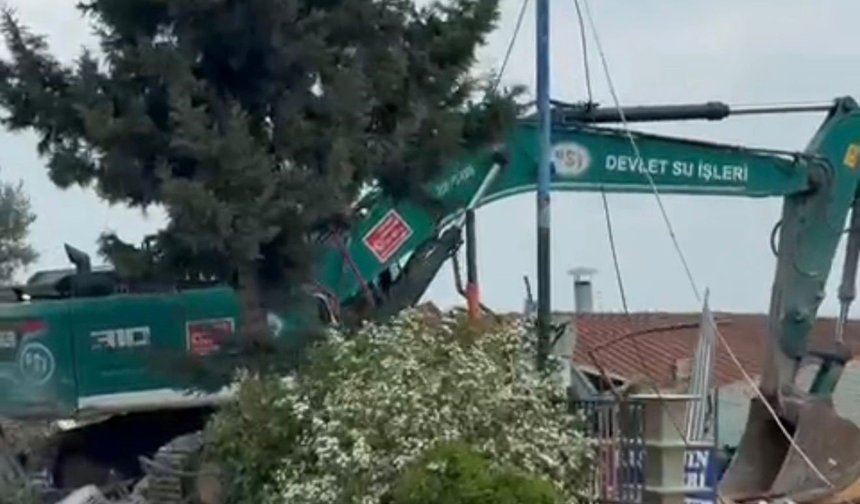 Seyhan Baraj Gölü’nde Büyük Temizlik! Kaçak Yapılar Tek Tek Yıkılıyor