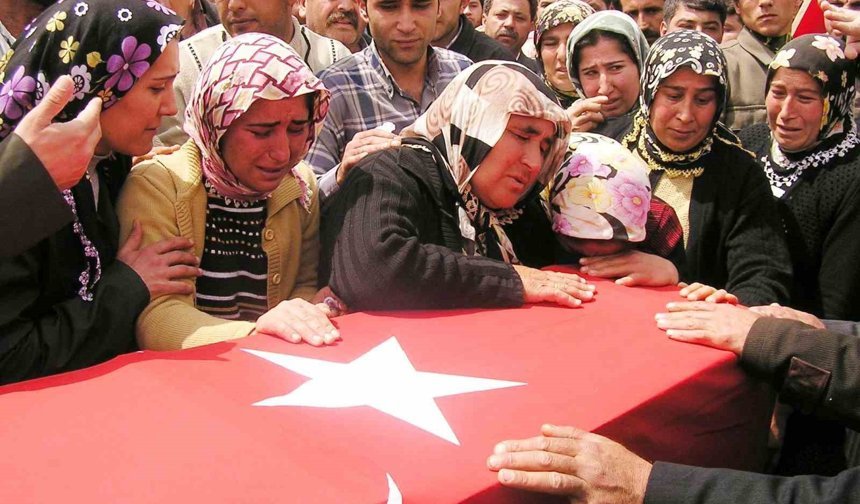 Şehit Annesine Verilen Sözler Tutulmadı! Gözyaşları İçinde Bayıldı