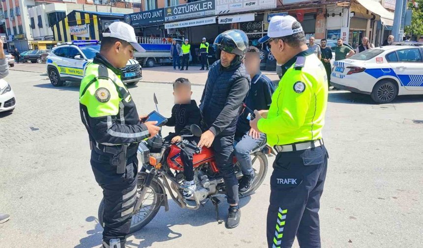 Ceza da Var, Hediye de! Adana’daki Denetimde Dikkat Çeken Anlar