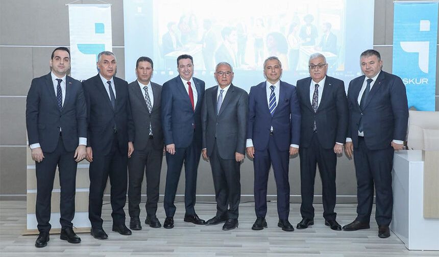 AOSB Başkanı Sütcü’den Üniversitelilere Çarpıcı Tavsiye: “Bilgiye Aç Olun”
