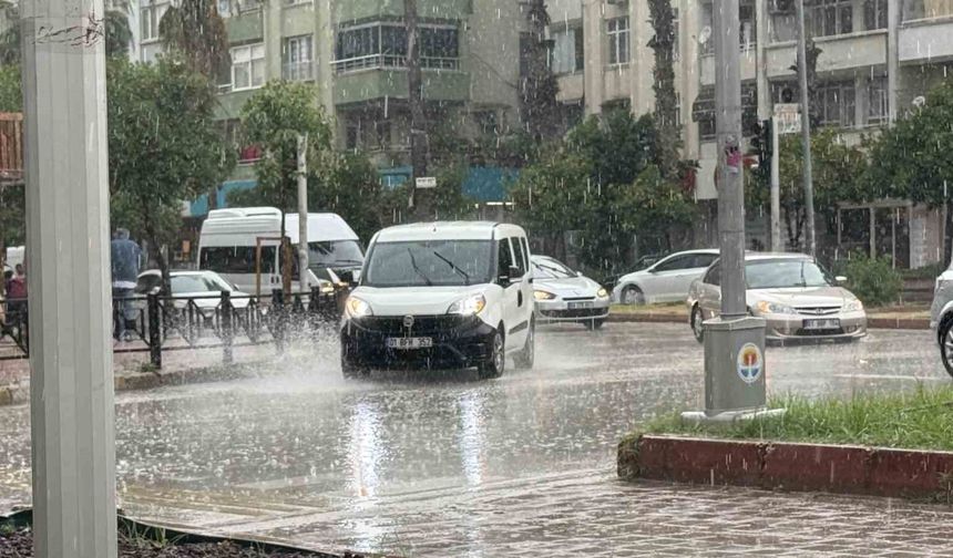 Adana’da Mayıs Sürprizi! Kavurucu Sıcakların Ardından Sağanak Yağış