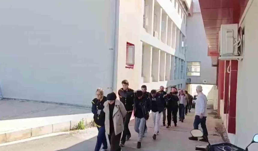 Adana Merkezli Dev Operasyon! 14 Milyonluk Dolandırıcılık Şebekesi Çökertildi