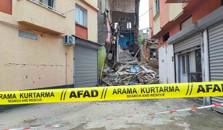 Sağanak ve Deprem Sonrası Korkutan Çöküş!