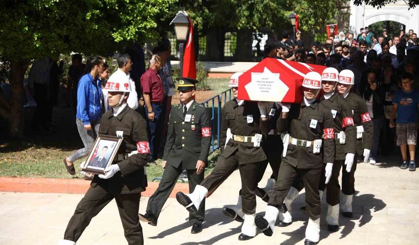 Şehit Annesinin Feryadı Yürek Dağladı: “Anneler Günü Neyimize Bizim?”