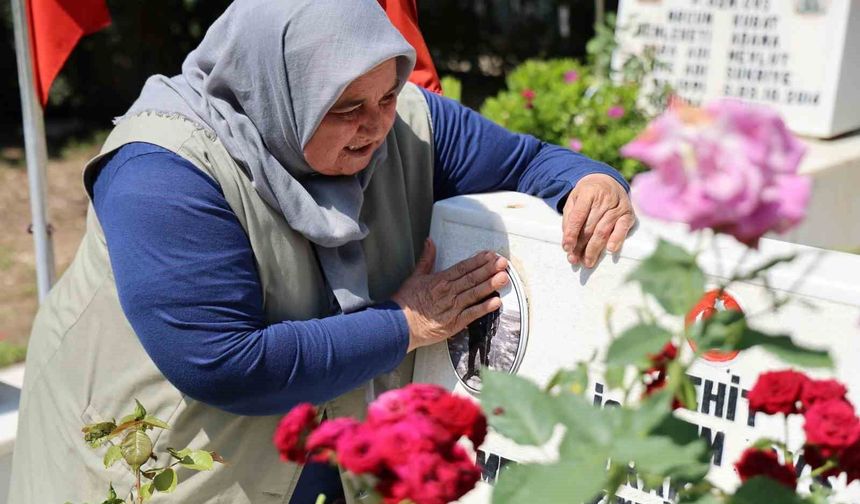 Şehit Annesinin Sözleri Yürek Dağladı: “Bayram mı Evham mı Bilmiyorum”