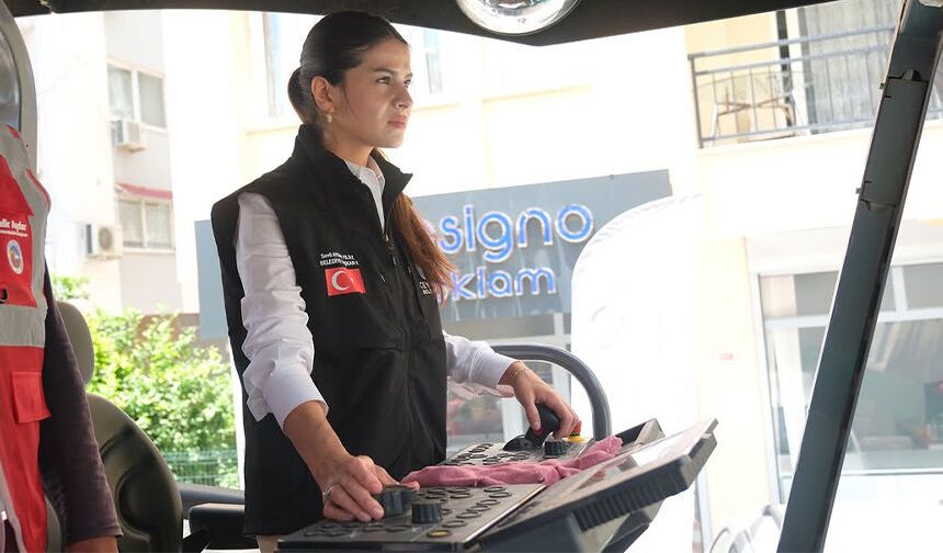 Ceyhan Belediyesi’nden Yol Hamlesi: Mahalleler Yenileniyor