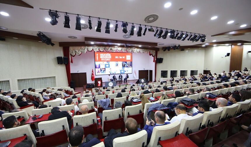 Çukurova Üniversitesi Geleceğin Meslekleri İçin Ankara'da Masadaydı