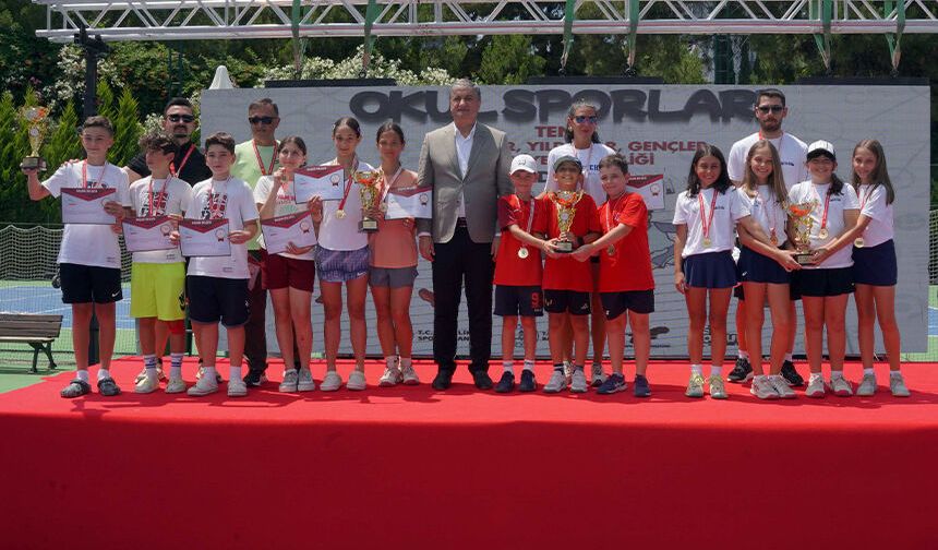Okul Sporları Tenis Türkiye Birinciliği Tamamlandı