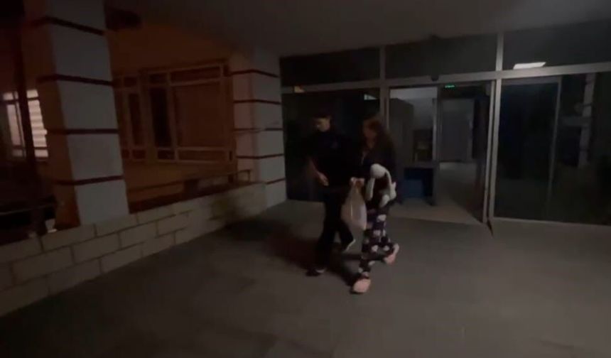 Adana'da Dehşet! 16 Yaşındaki Kız Annesini Öldürdü, 112'yi Arayıp İtiraf Etti