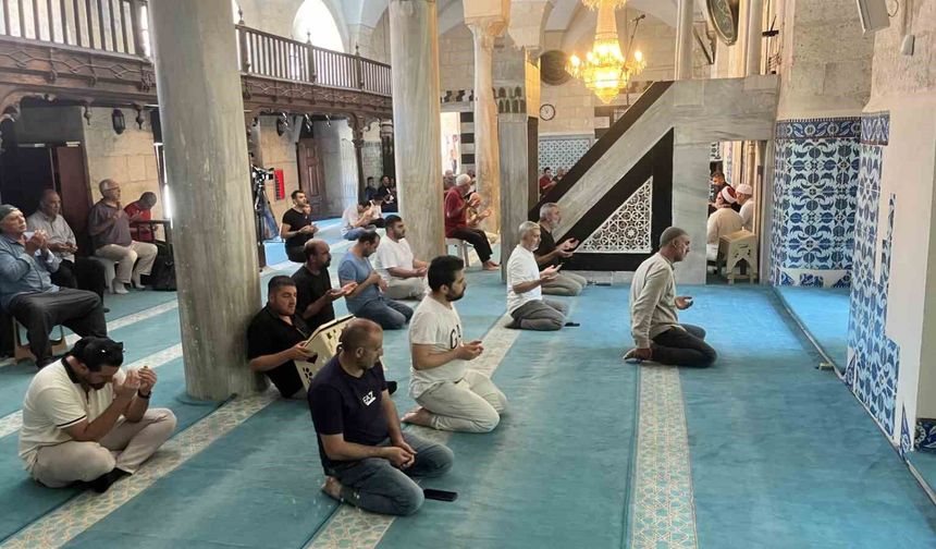 Adana'da 15 Temmuz Şehitleri İçin Duygu Dolu Anma Programı