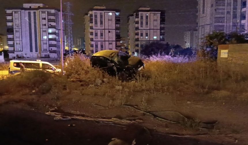 Adana'da Korkutan Gece Kazası! Takla Atan Otomobilde 2 Kişi Yaralandı