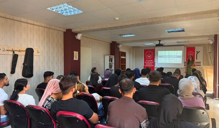 Evlilik Kredisi Alan Çiftlere Zorunlu Destek! Adana'da Dikkat Çeken Eğitim