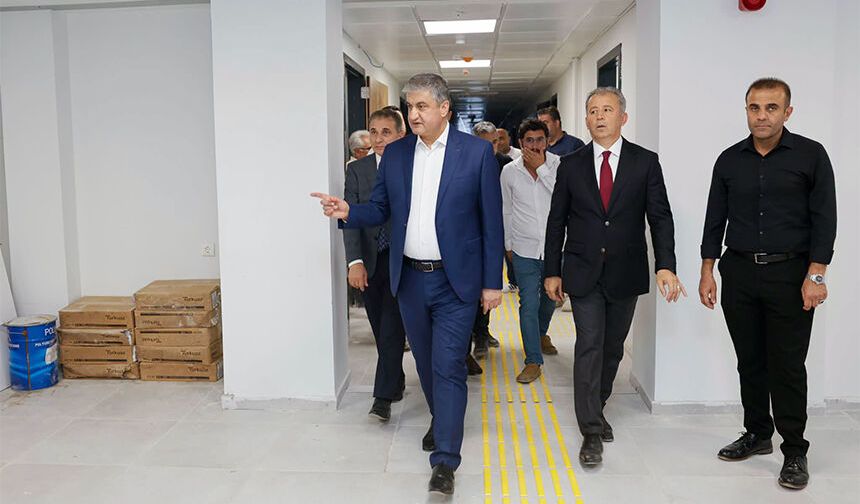 Adana’da Öğrenci Yurtlarında Kapasite Artıyor! Vali Yavuz Yerinde İnceledi