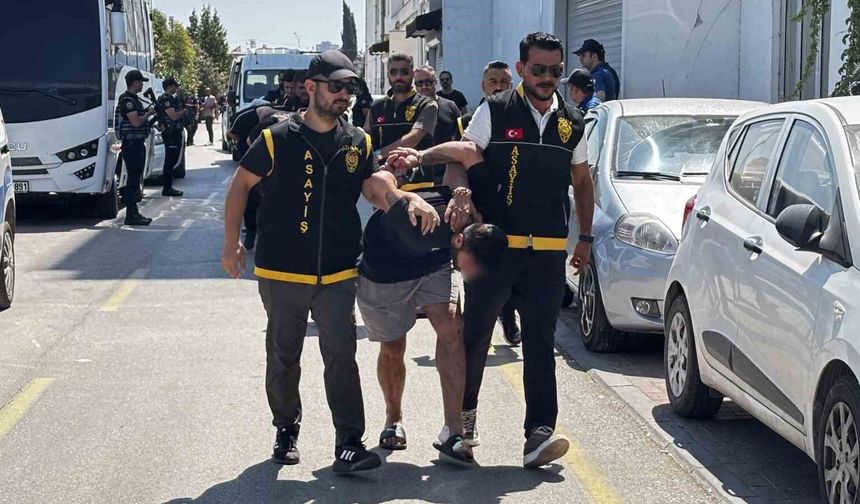 3 Saatte Bir Adres Değiştirdi, Petshopta Yakalandı!