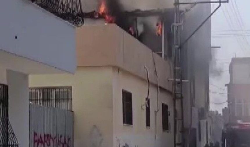 Adana’da Aile Sağlığı Merkezinde Korkutan Yangın!