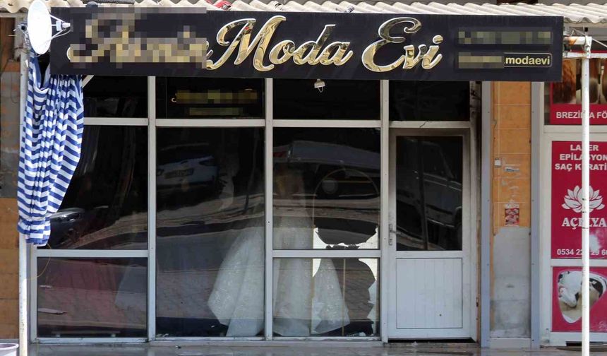 Adana’da Gelinlikçi Dükkanında Şoke Eden Olay!