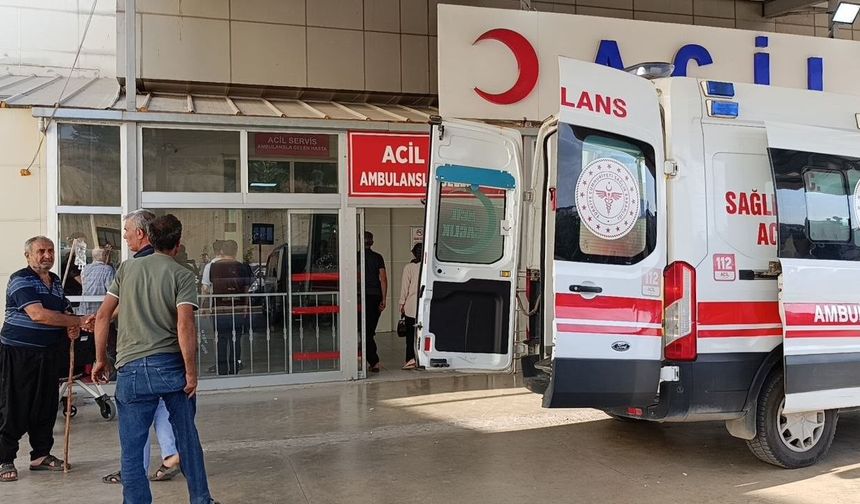 Adana'da Feci Kaza! Traktörün Altında Kalan Muhtar Yaşam Mücadelesi Veriyor