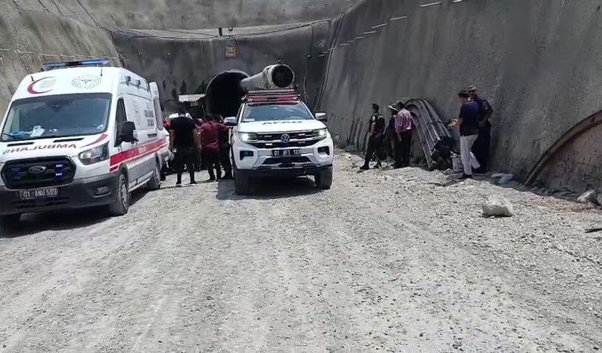 Adana'da Yürek Yakan Olay! Yedigöze Projesi'nde Göçük: 1 İşçi Hayatını Kaybetti