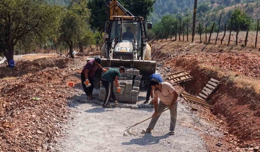 Kozan’da Büyük Yol Seferberliği! 11 Mahallede Eş Zamanlı Çalışma Başladı
