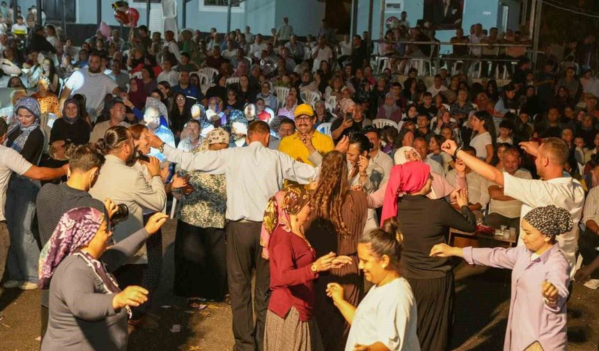 Kozan’da Yaz Gecesi Şenliğe Dönüştü! Akdam’da Müzik Coşkusu
