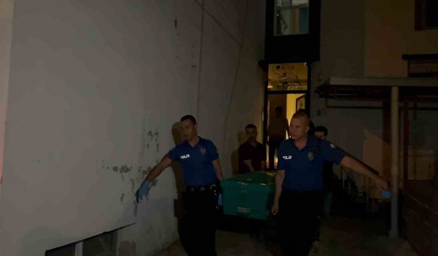 Adana’da Aile Katliamı: Eski Eşini Ve Oğlunu Vurdu, Ardından İntihar Etti