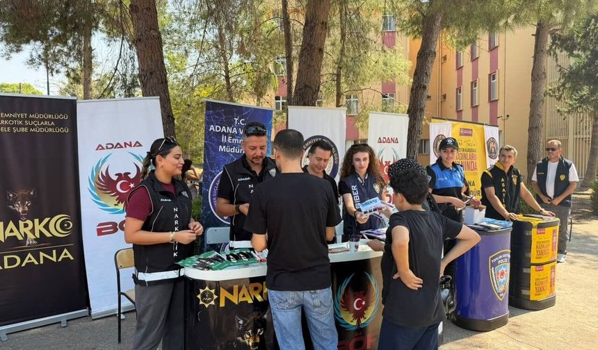 Adana’da Üniversite Öğrencilerine Polis Sürprizi!