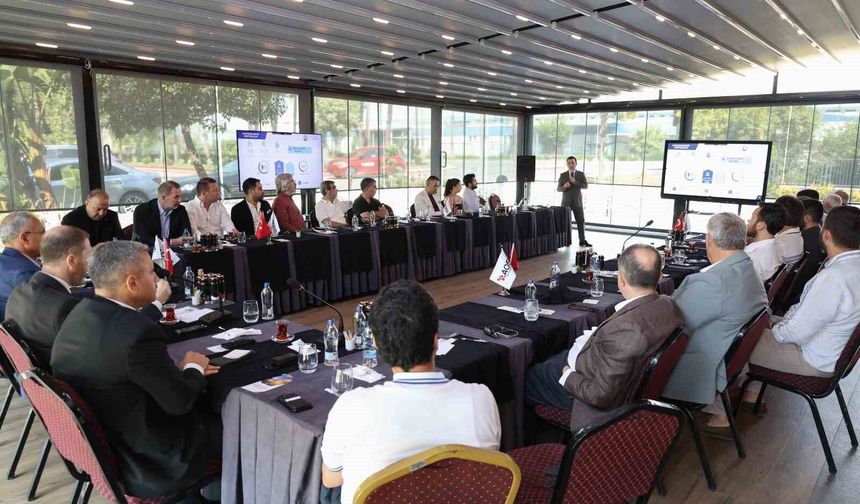 Adana AOSB’de Dikkat Çeken Buluşma!