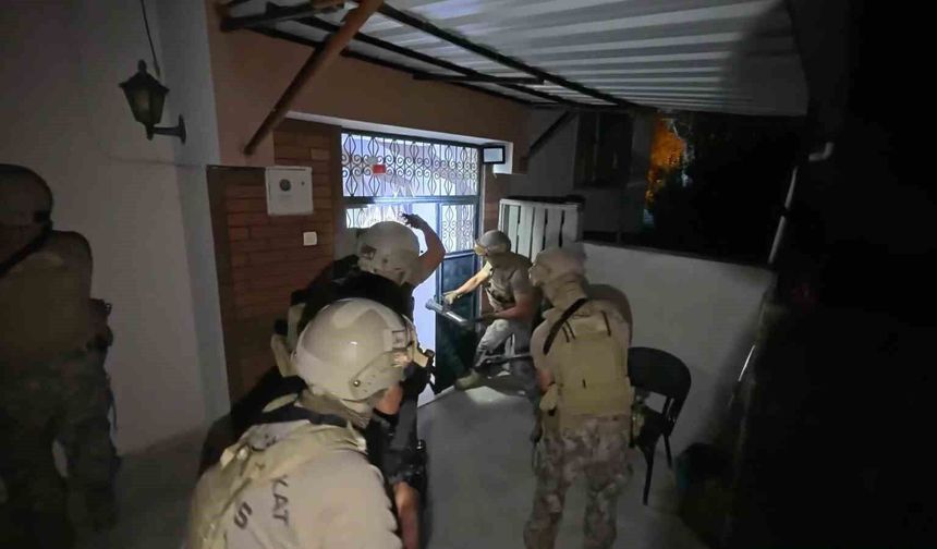 Ceyhan’da Suç Örgütüne Büyük Operasyon: 41 Kişi Tutuklandı