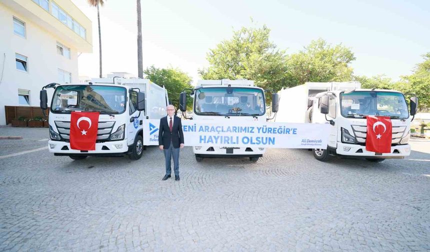 Yüreğir Belediyesi Filosunu Güçlendirdi! 4 Yeni Araç Hizmete Girdi