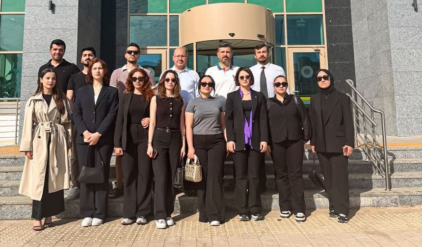 Adana Barosu’ndan Sevda Dinler İçin Sert Tepki: “Bir Kadının ‘Hayır’ Demesi, Şiddetin Gerekçesi Olamaz”