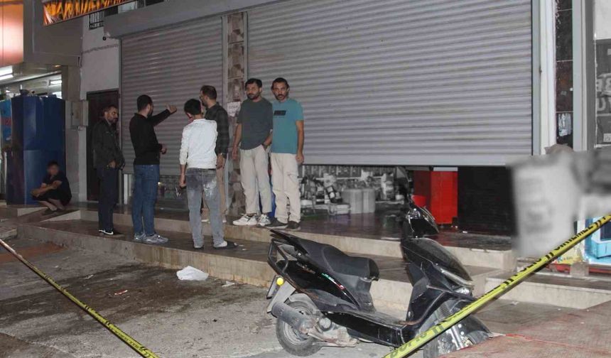 Kasada Oturuyordu, Silahlı Saldırının Hedefi Oldu: 16 Yaşındaki Çocuk Ağır Yaralı