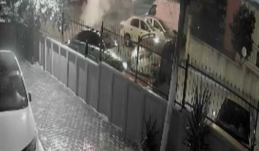 İki Araçla Geldiler, Havai Fişekleri Ateşleyip Kaçtılar!