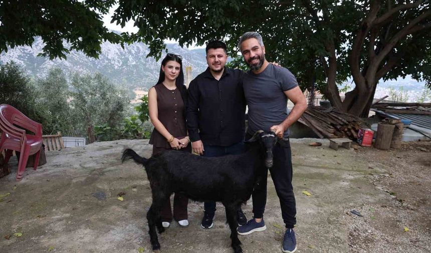 Adana’da Düğünde Herkesi Şaşırtan Hediye!