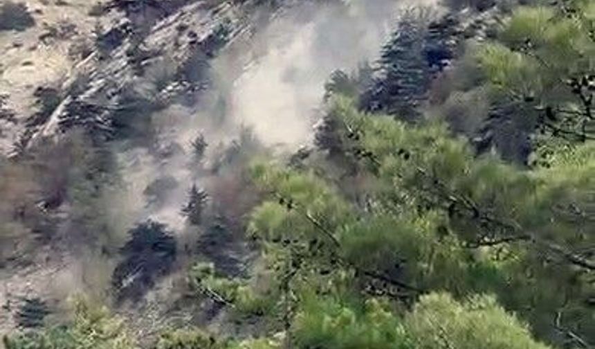 Deprem Sırasında Tepeden Koptu!