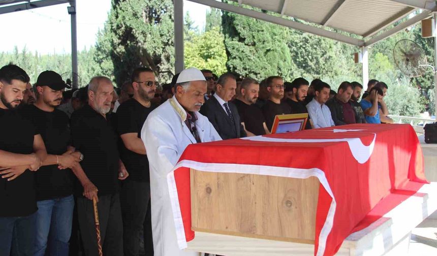 Gemi Faciasında Hayatını Kaybeden Adanalı Genç Gözyaşlarıyla Uğurlandı