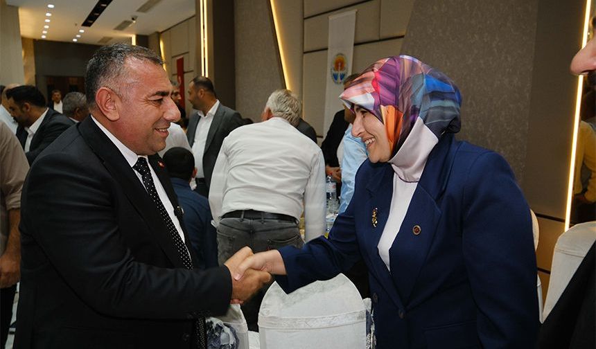 Güngör Geçer 15 İlçenin Muhtarlarıyla Bir Araya Geldi