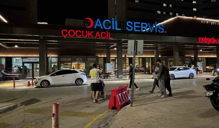 Kızının Şikâyetini Öğrendi, Hastaneyi Savaş Alanına Çevirdi!